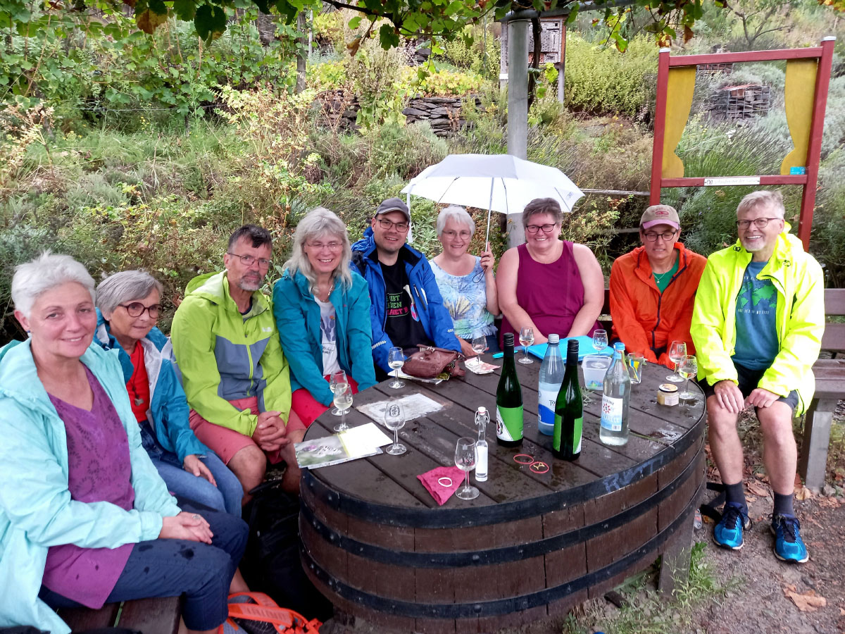 Das Touristik-Team der Verbandsgemeinde Rhein-Mosel - Sonnige Untermosel und Erlebnis Rheinbogen - stattete dem Razejungewingert einen Besuch ab. 